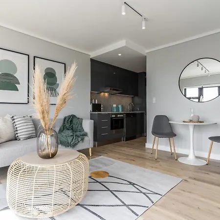 Burmeister403 - Modern 1 Bedroom Apartment Across From Ocean Cape Town Exterior photo
